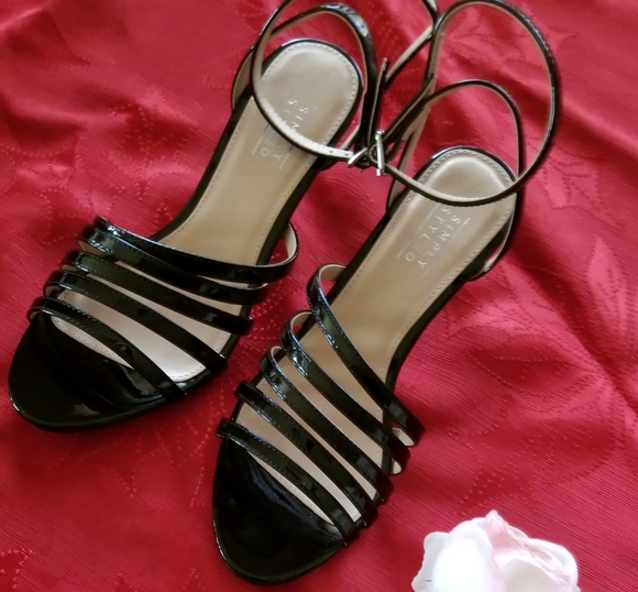 Simply Styled Shoes - Simply Styled Black Shes